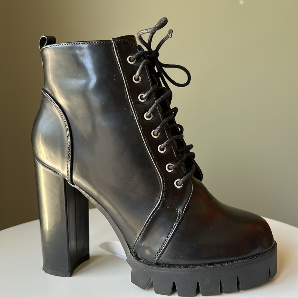 Simmi London Chunky Lug Platform lace-up ankle boots Goth Emo Punk Witchy 6 Flaw